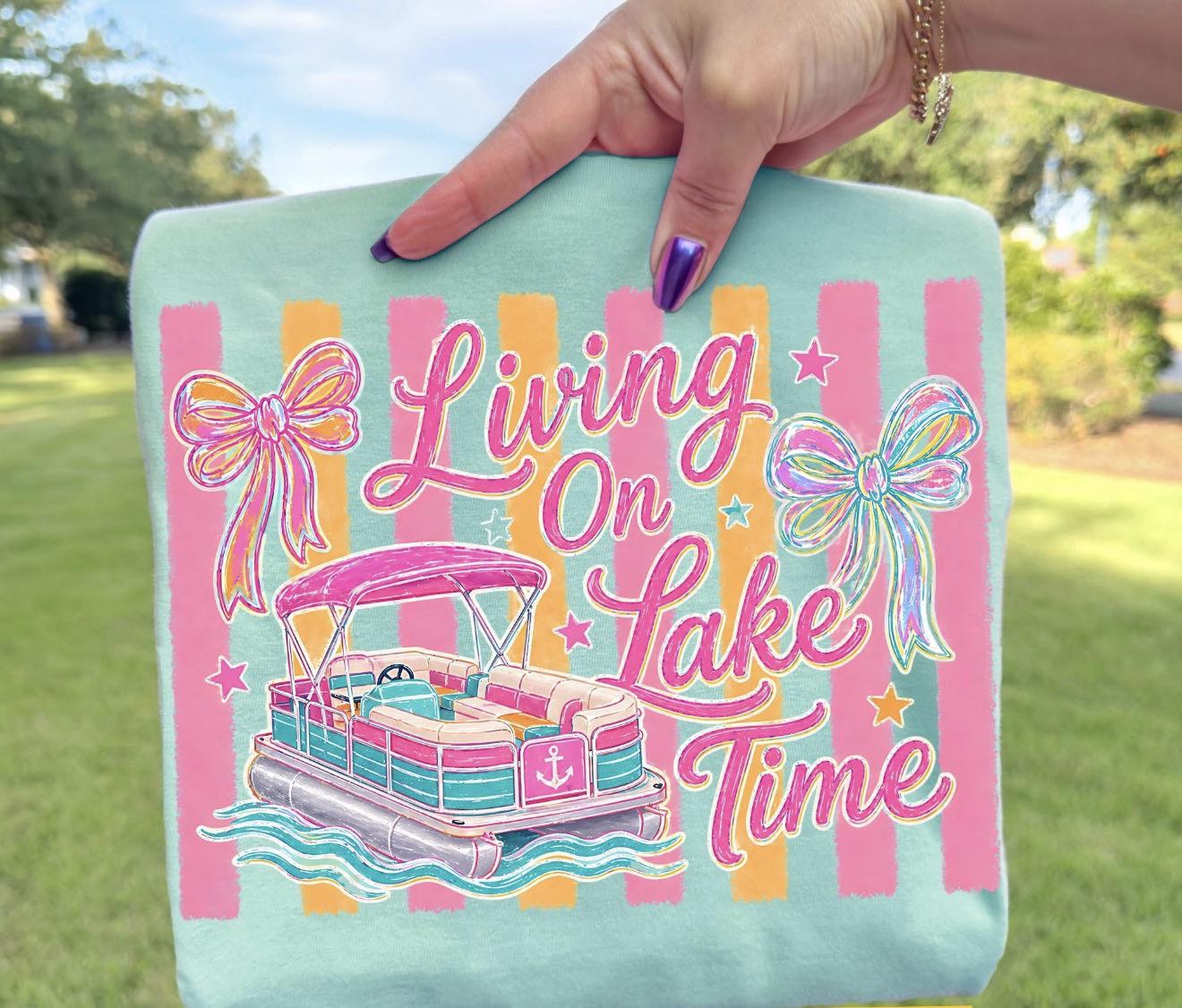 Loving on Lake Time 💕 -T SHIRT - (COMFORT COLOR/BELLA)050426LW