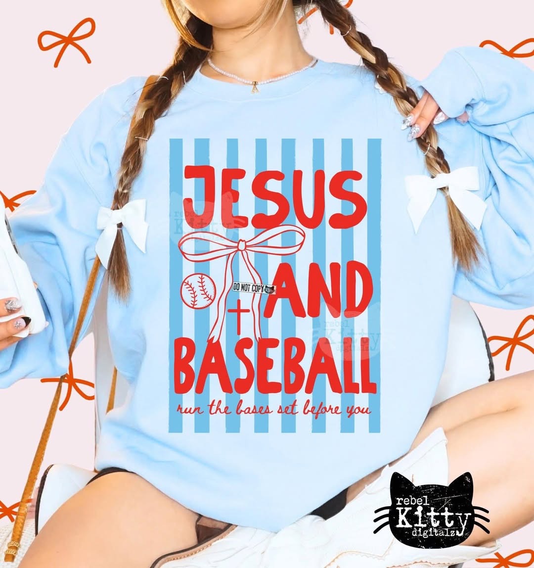Jesus & Baseball ⚾️ - TSHIRT- (GILDAN/JERZEES)