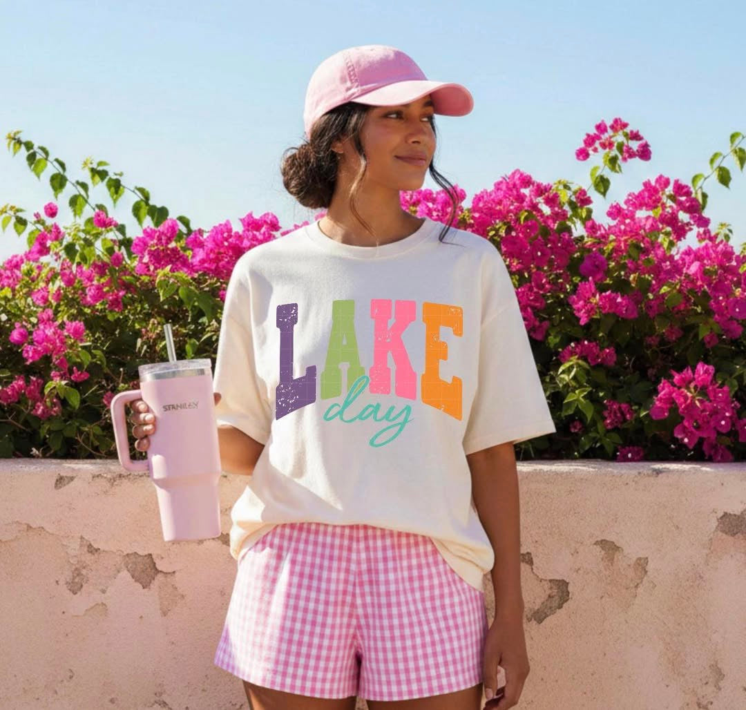 Lake Day 🩷- T SHIRT - (COMFORT COLOR/BELLA)041726LW