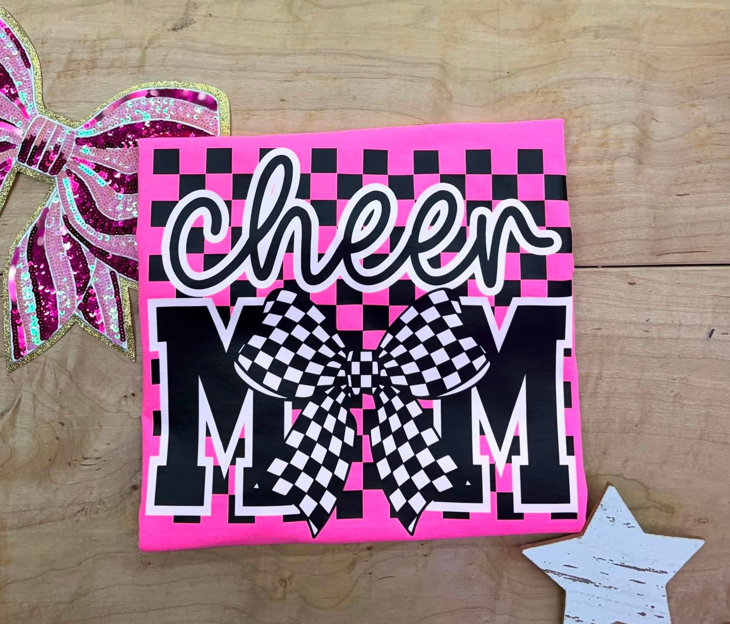 CHEER MOM WITH CHECKERED BOW - T-shirt- (COLOR COMFORT) 080126LW