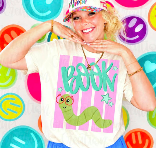 Book Worm 🐛   - T-SHIRT - (GILDAN) 080326lw