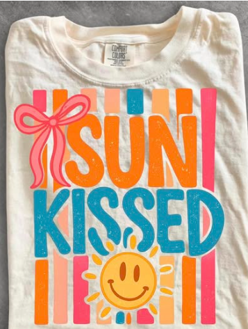 SunKissed☀️🩷- T SHIRT - (GILDAN/JEREEZ)- 041626br