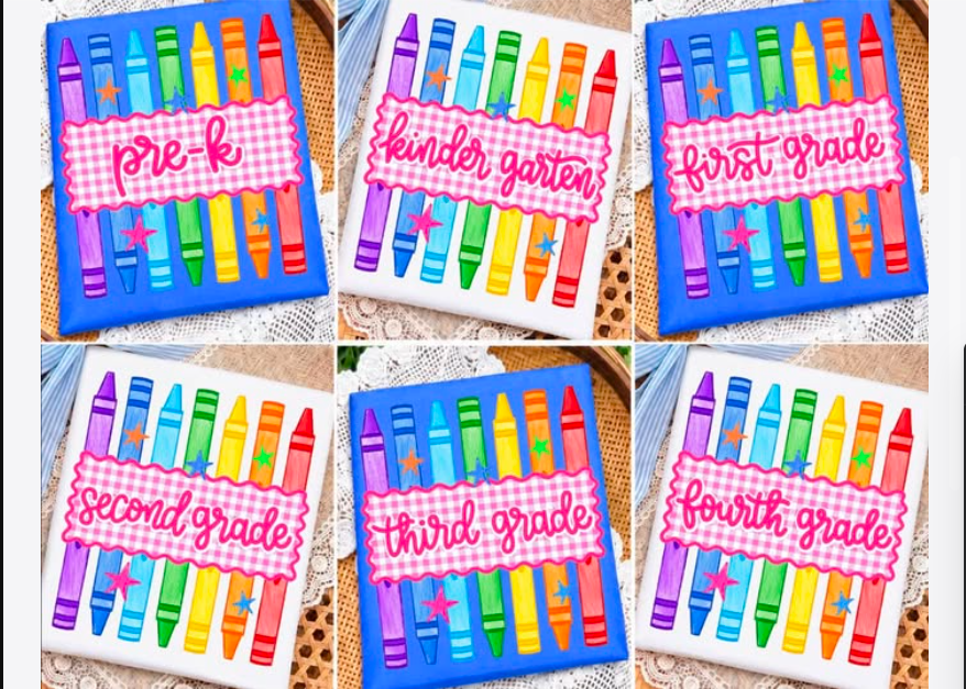 Crayons with Gingham Name Plate & Grade 🩷 - T SHIRT- (GILDAN/JERZEE)-070126DS