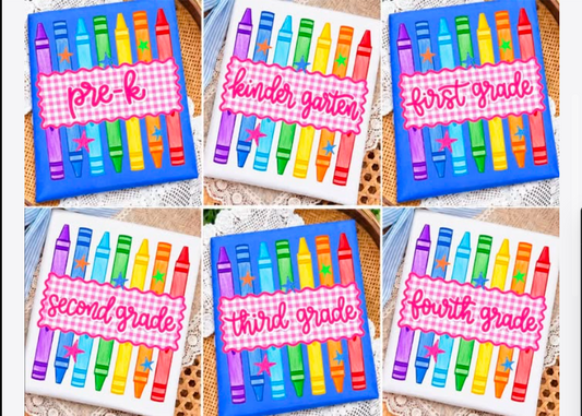 Crayons with Gingham Name Plate & Grade 🩷 - T SHIRT- (COMFORT COLOR)-070126DS