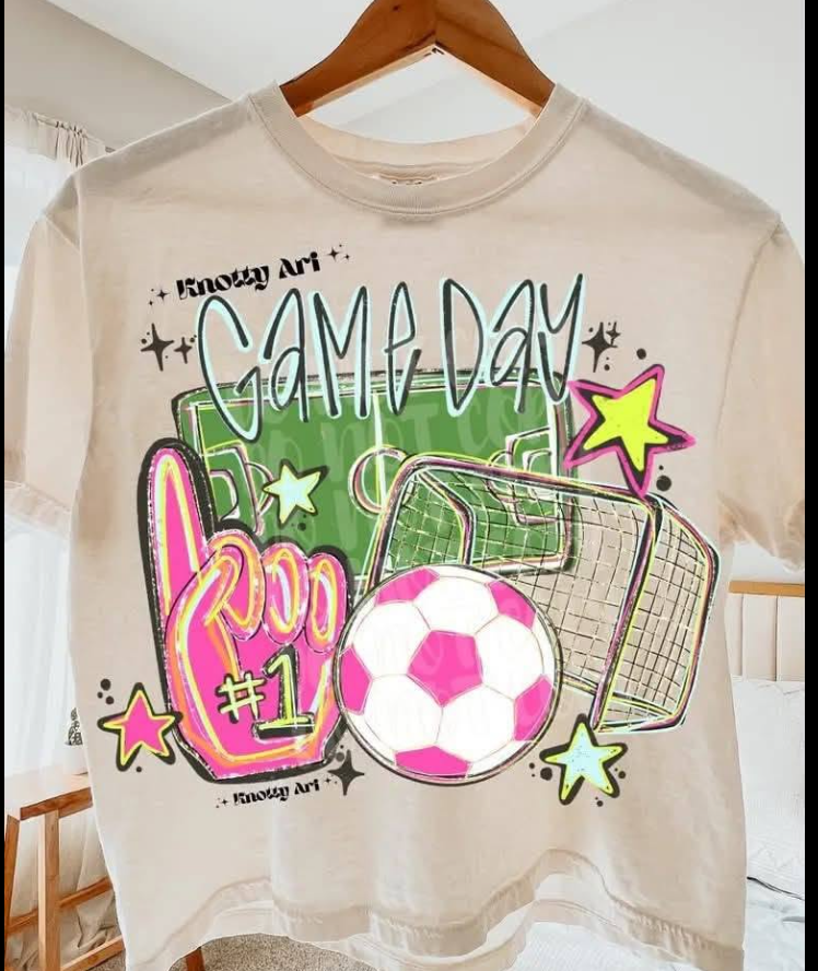 SOCCER GAME DAY ⚽️🩷 -T SHIRT- (COMFORT COLOR/BELLA) 090126BR