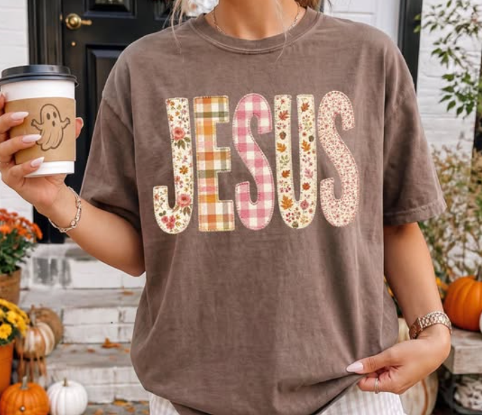 FLORAL PATCHWORK JESUS 1004261---------T SHIRT---------- (COMFORT COLORS) 100526RW