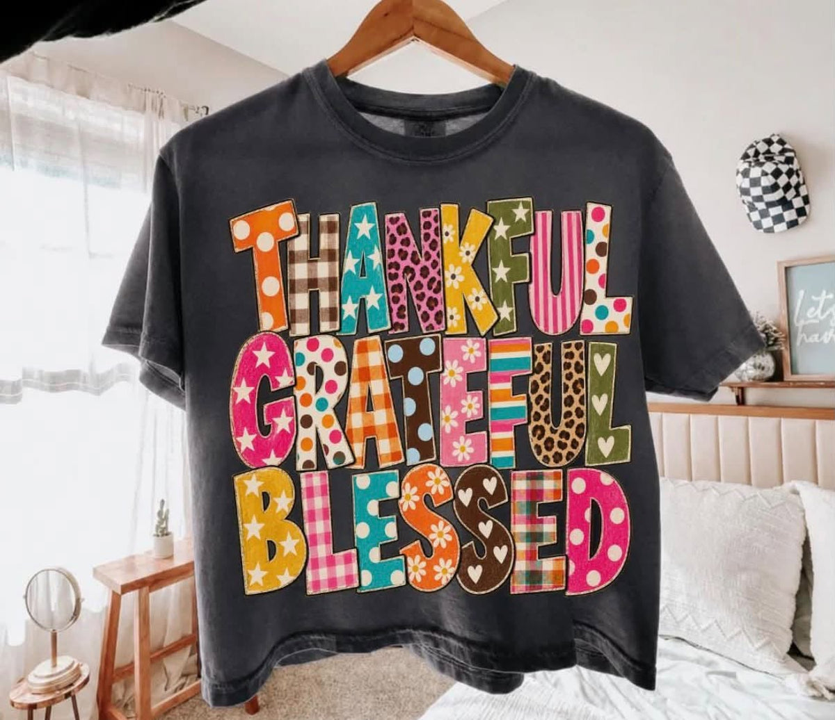 THANKFUL GRATEFUL BLESSED 1020261 --------- SWEATSHIRT---------- (GILDAN) 102026RW