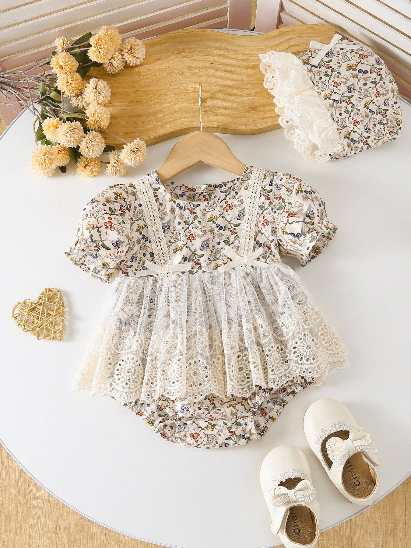 Floral Lace Baby Girl Romper With Bow Ruffle And Hat 02182026AS1