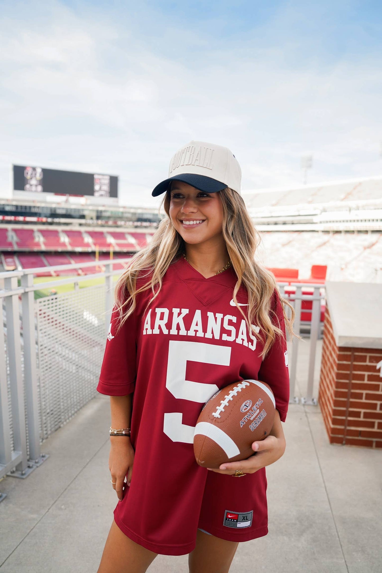 FOOTBALL - Neutral Vintage Trucker Hat-101125b5