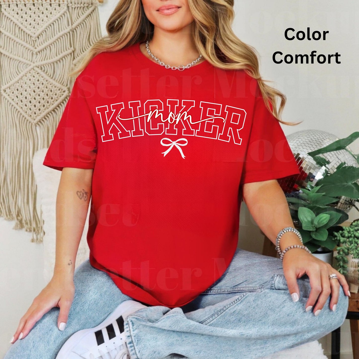 Kicker Mom - T SHIRT - (Jerzee/Gildan)