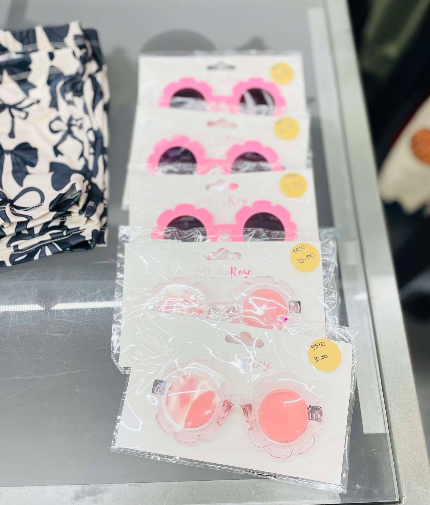 Groovy Sunnies 9510
